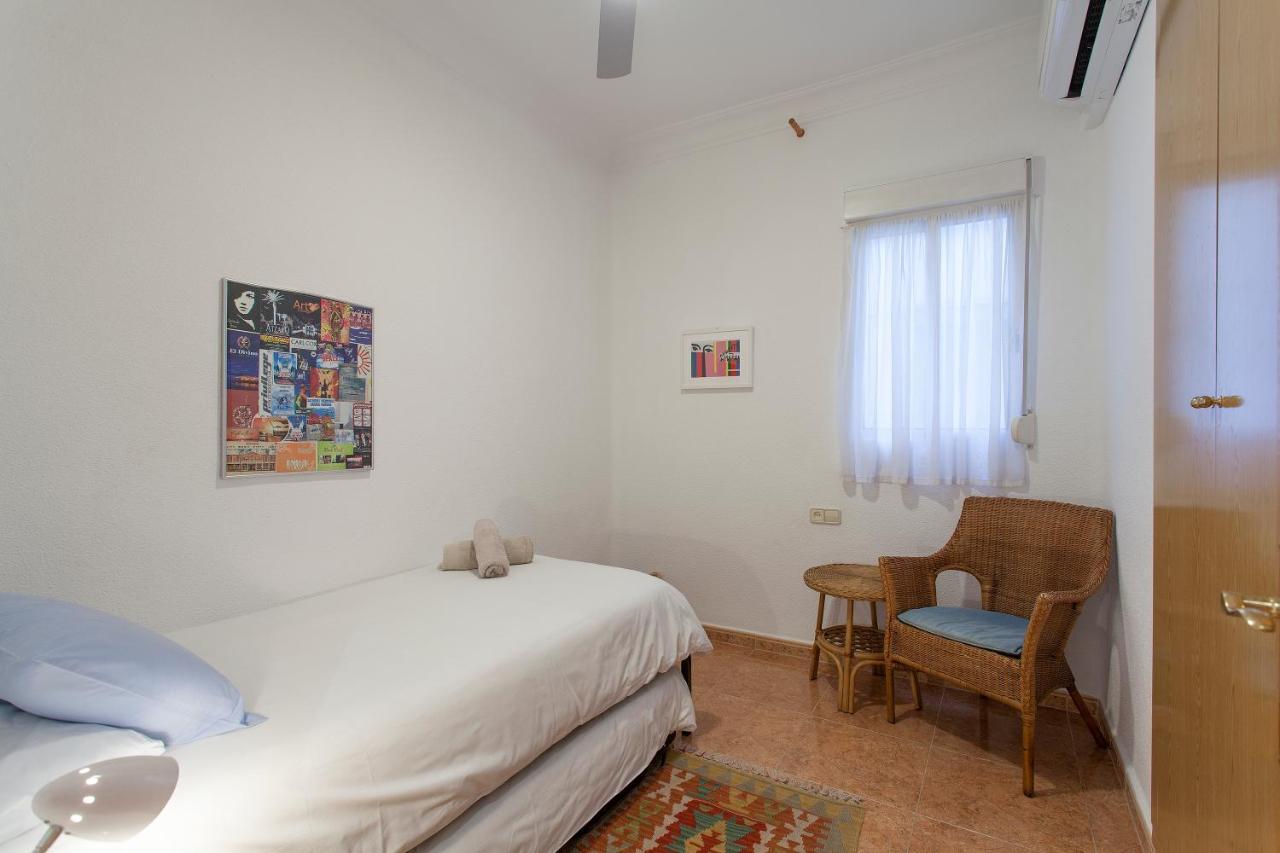 Apartment Near The Marina, Valencia Ngoại thất bức ảnh